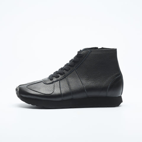 tabito26 / Brace Trainer / All-Black