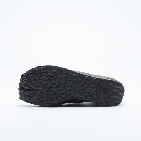 tabito26 / Brace Trainer / All-Black