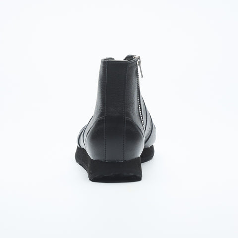 tabito26 / Brace Trainer / All-Black