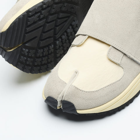 tabito43 / Truss Tactical Trainer / White