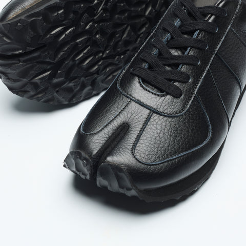 tabito26 / Brace Trainer / All-Black