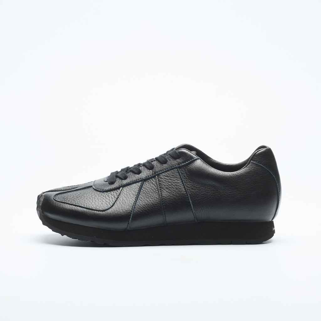 tabito28 / Tabi Trainer Leather / All-Black